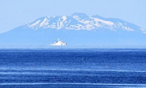 中国货轮悄然出动，东北出海口有重磅惊喜，实现“海船入江”！美日战略布局遭重创