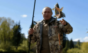 俄军发起大规模袭击！乌克兰降半旗默哀，泽连斯基公开喊话，希望中国出手帮一把