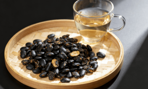 养生：吃醋泡黑豆脆的好处